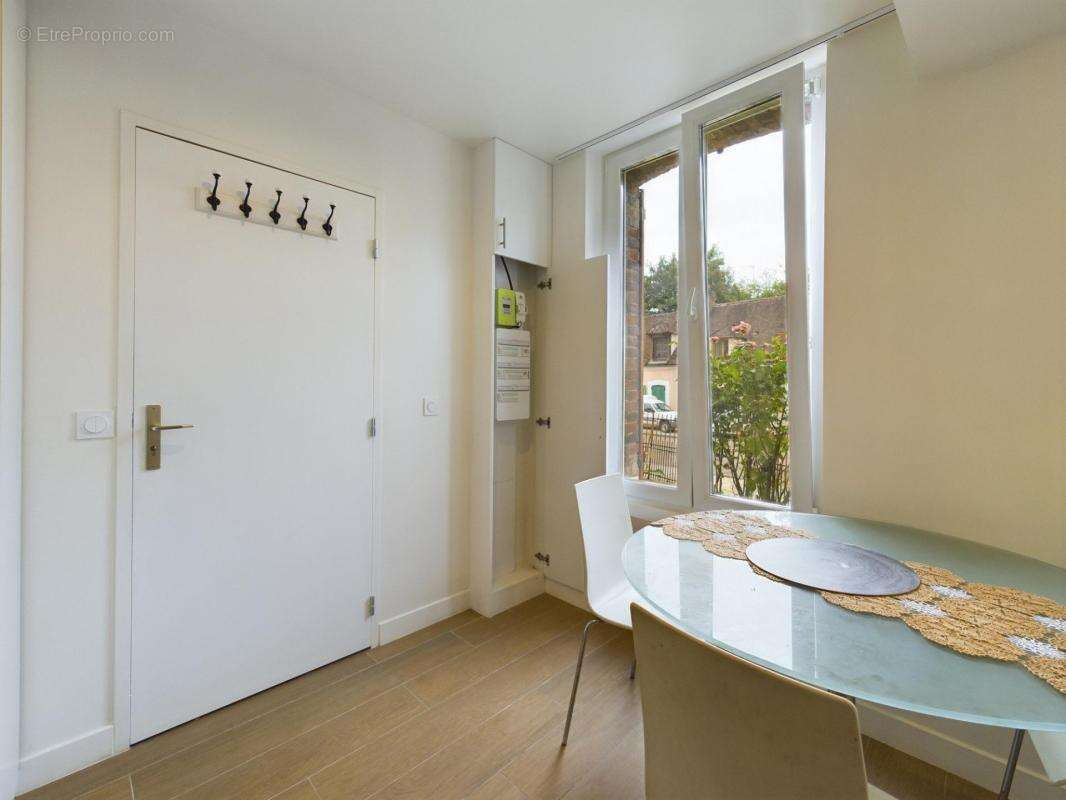 Appartement à AIX-EN-OTHE