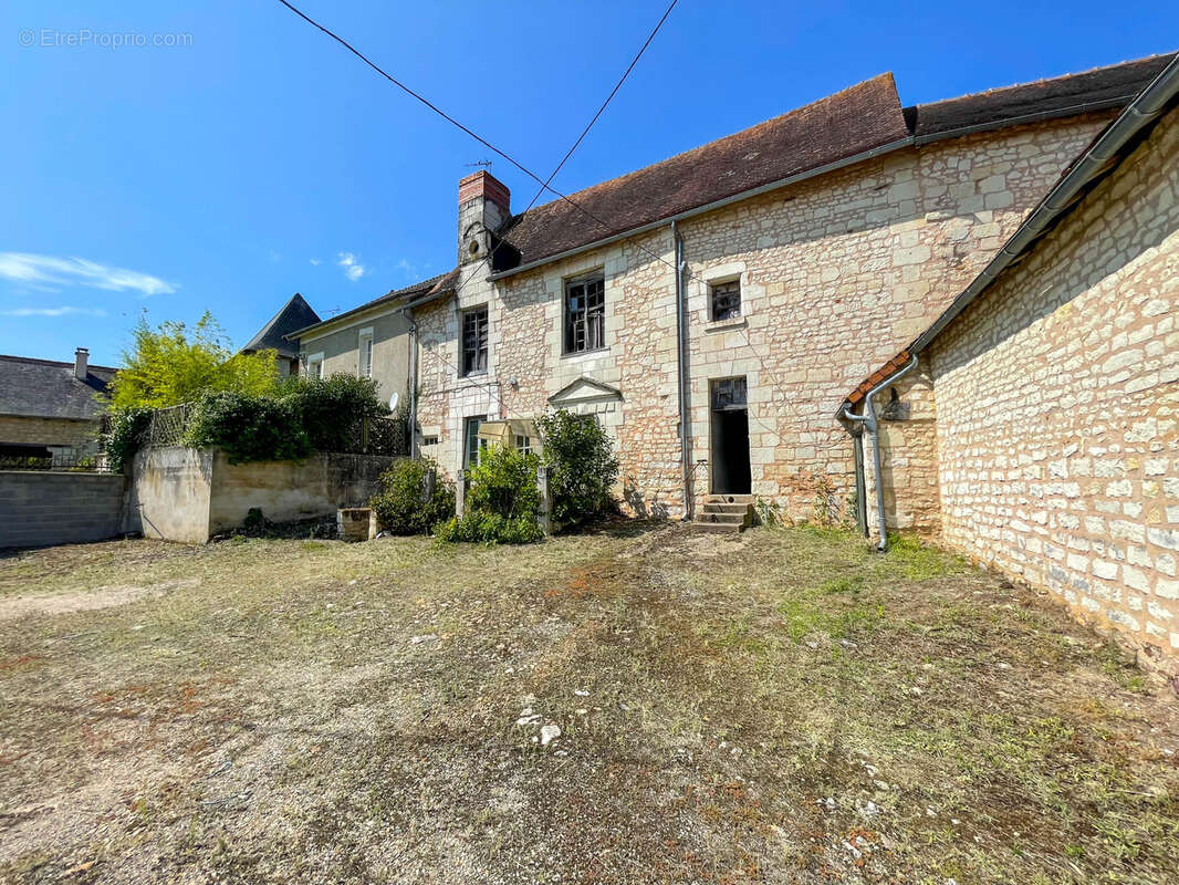 Maison à SAINT-SAUVEUR