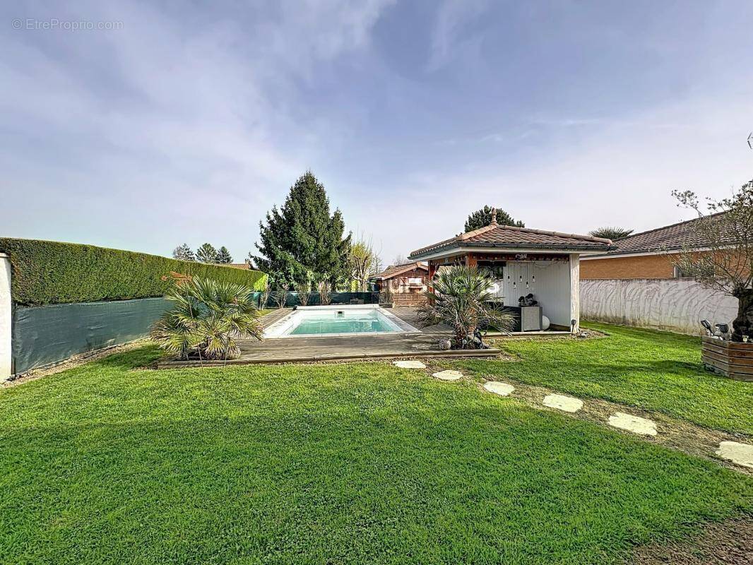 Maison à PONT-DE-VEYLE