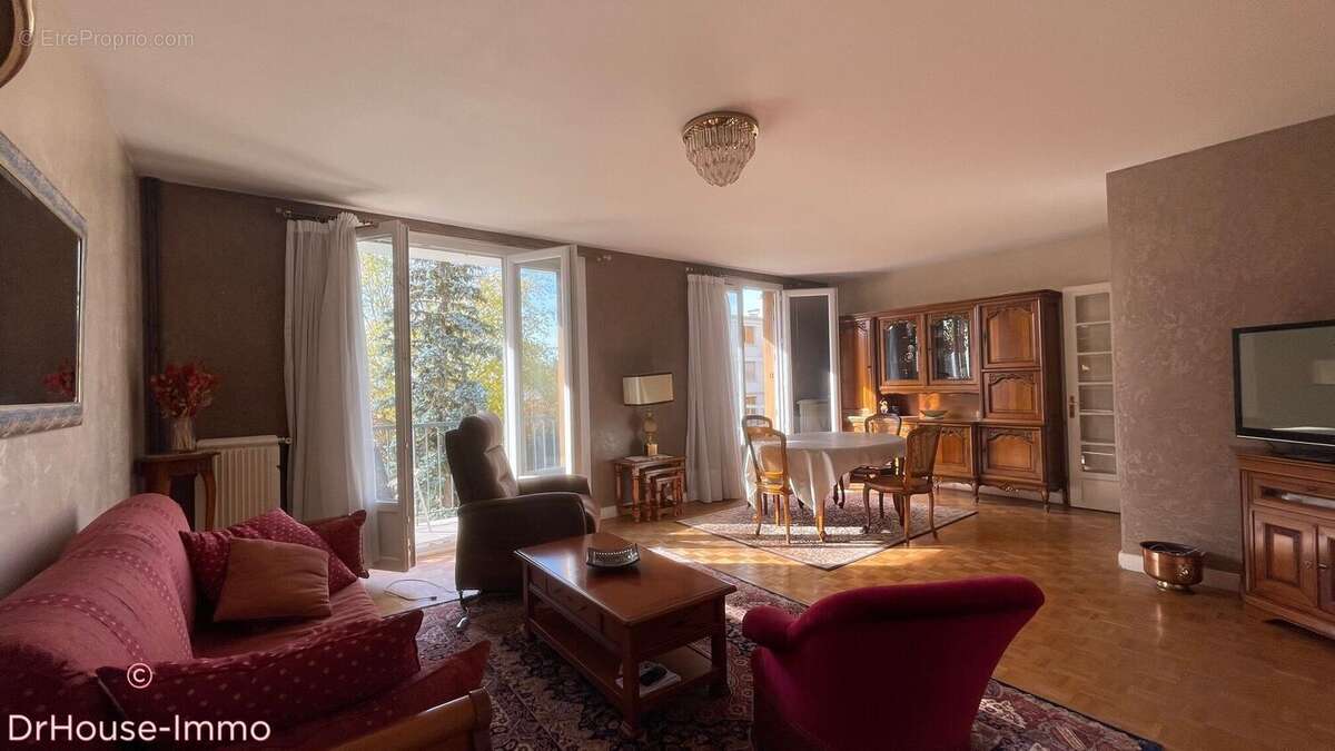 Appartement à LE RAINCY