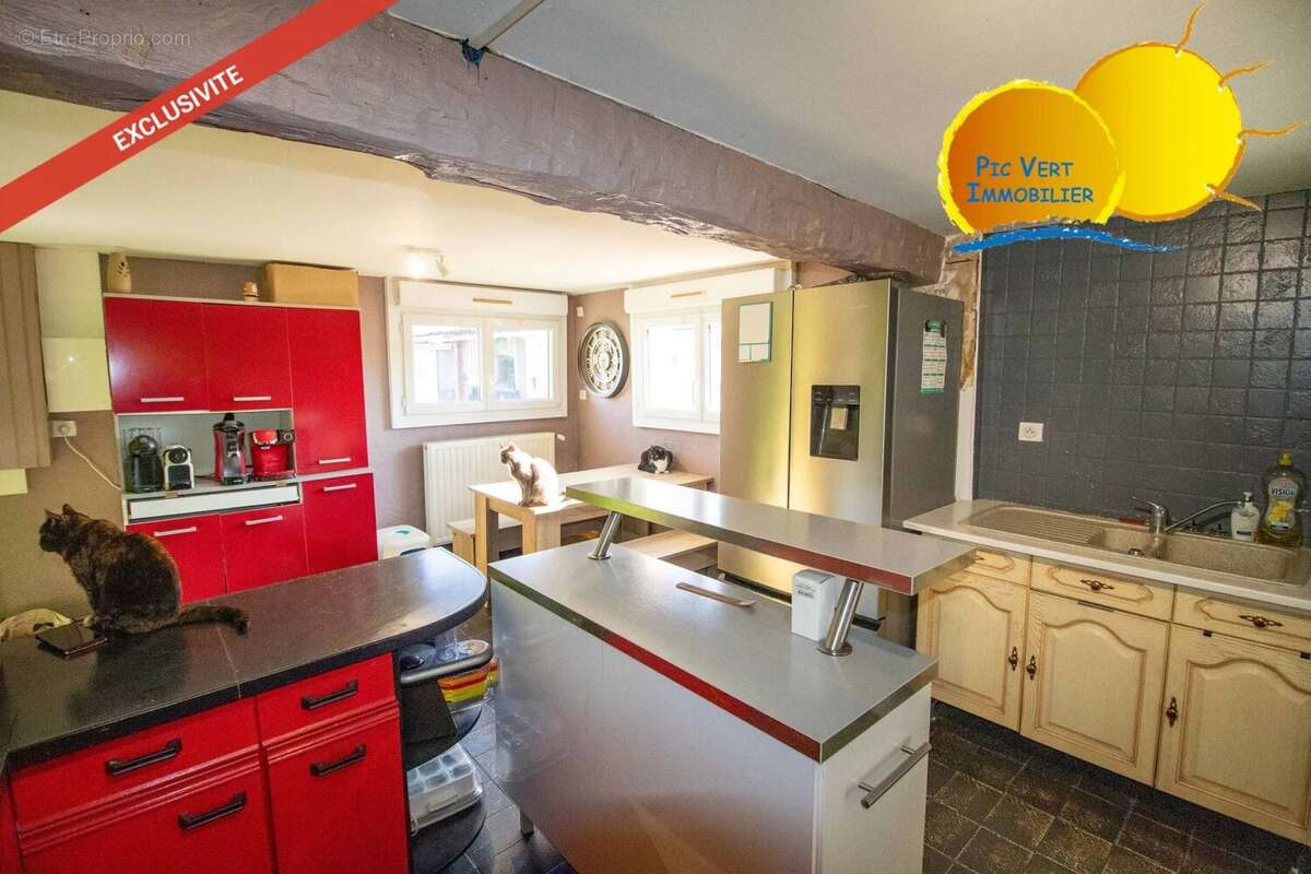 Maison à LES MAILLYS