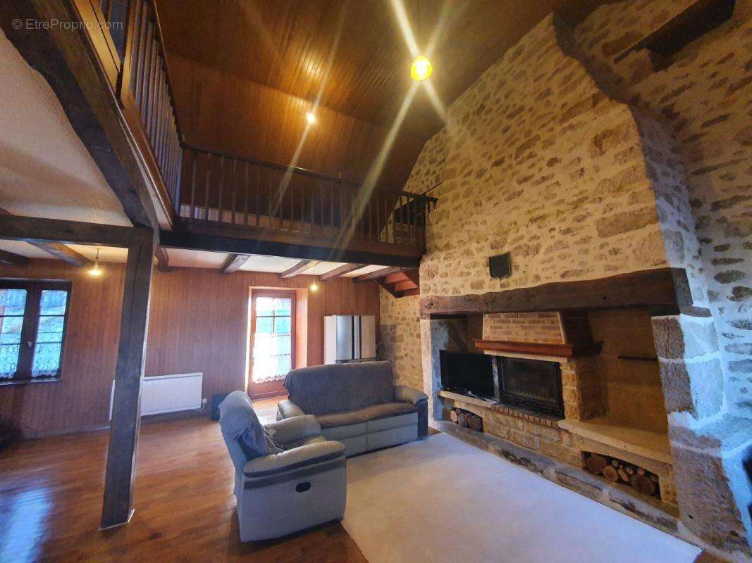 Maison à ESPAGNAC