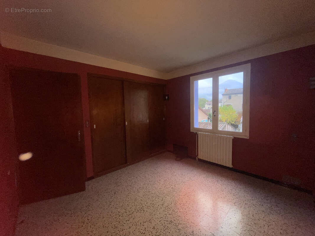 Grande maison avec 6 chambres à rénover - photo 16