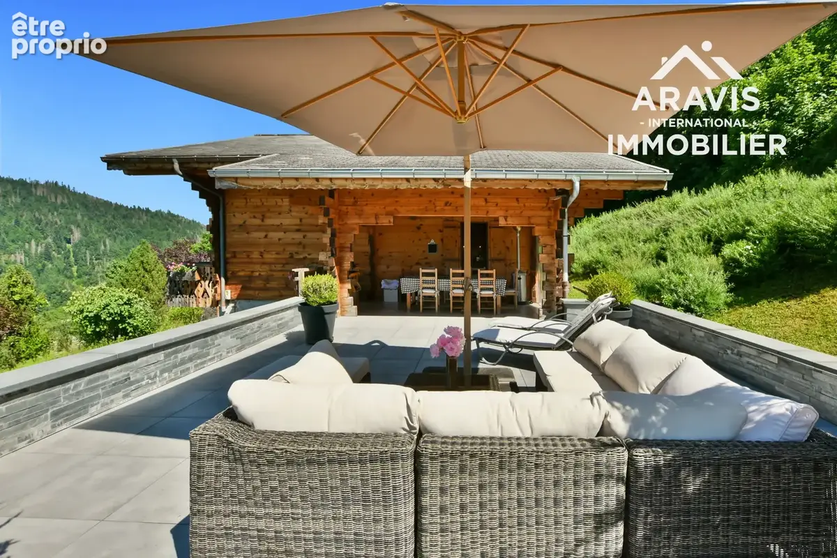 Chalet en madrier offre un cadre de vie et vue exceptionnel! - photo 1