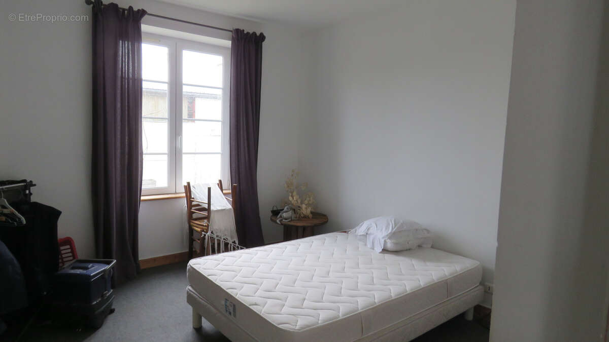 Maison à LANOUAILLE