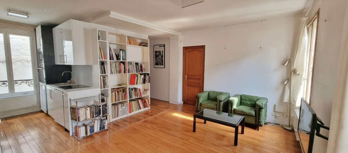 Appartement à PARIS-14E