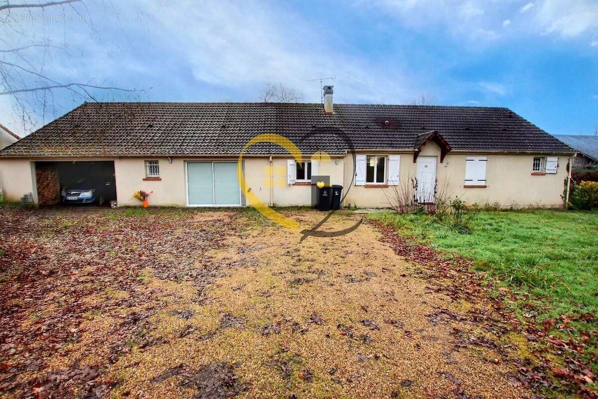 Maison à VASSELAY