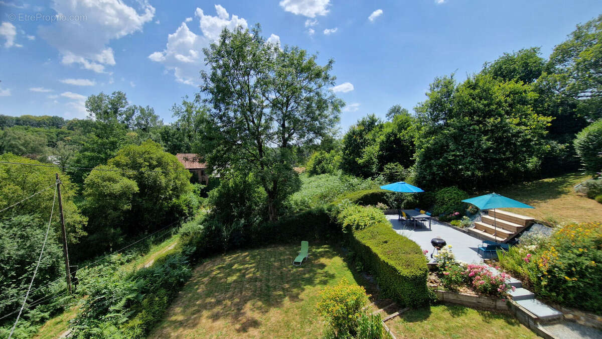 CÔTES D'ARMOR Belle maison rénovée de 4 chambres avec jardin, terrase, à proximité d'une rivière et d'un site prisé pour de natu - photo 3