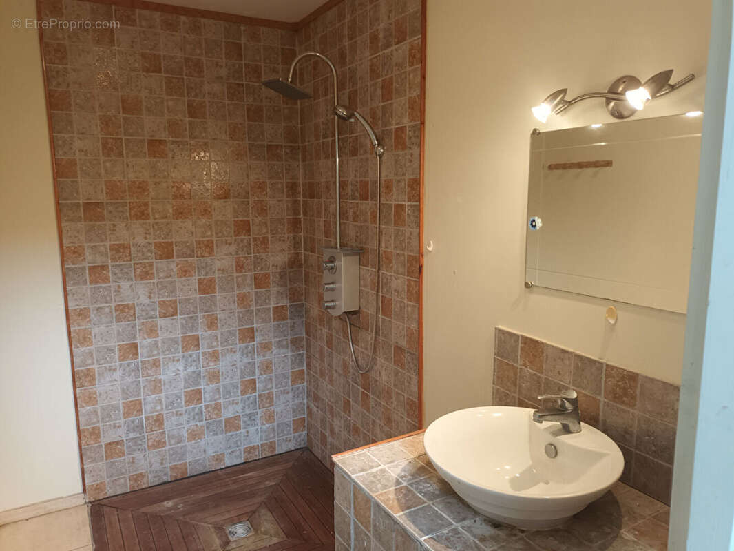 Maison à CHAMPAGNE-LE-SEC