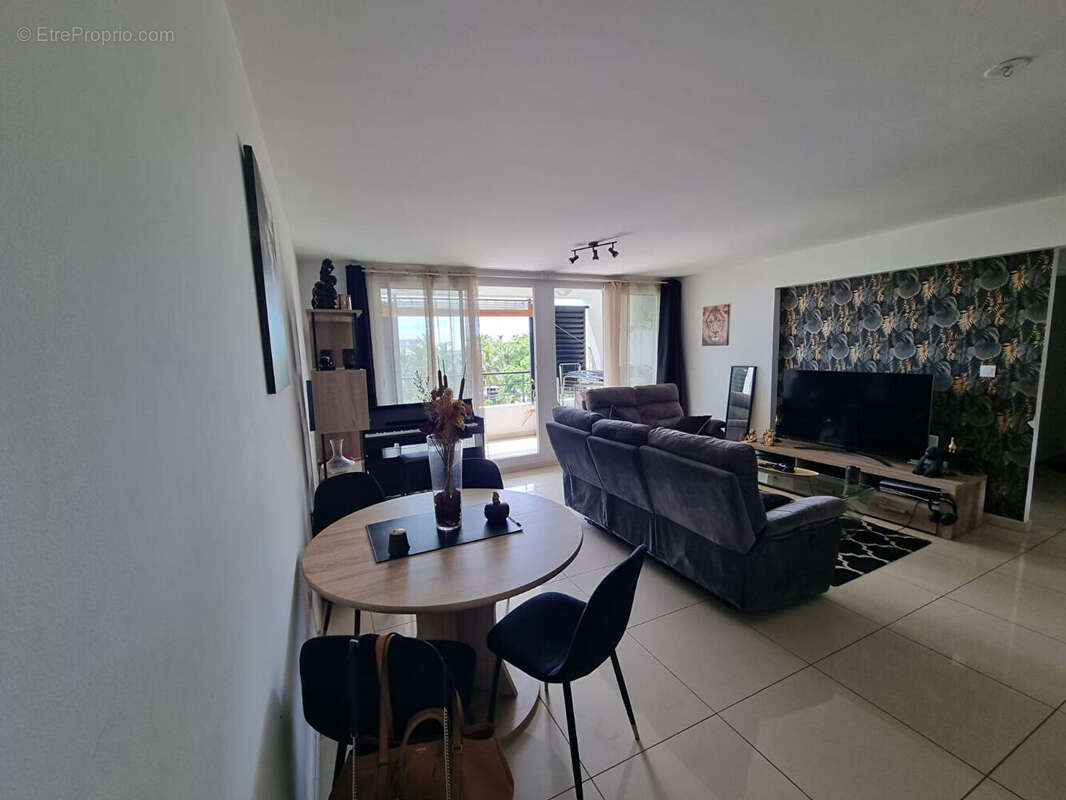 Appartement à SAINT-DENIS