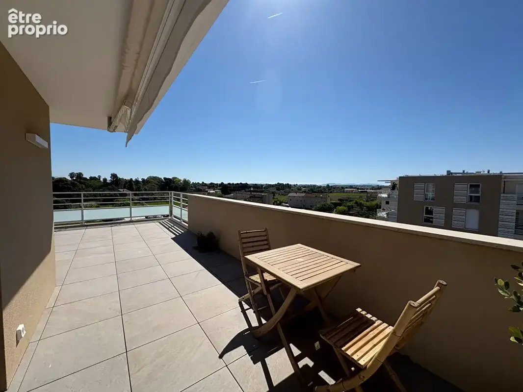 HYERES - Appartement T4 - 83 m² - Terrasse 50 m² - Stationnements - photo 13