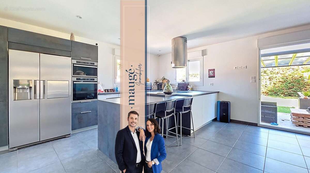 Maison à SAINT-PIERRE-DE-CHANDIEU