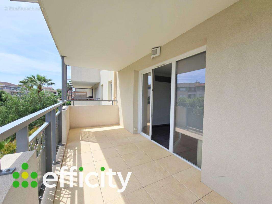 Appartement à PUGET-SUR-ARGENS