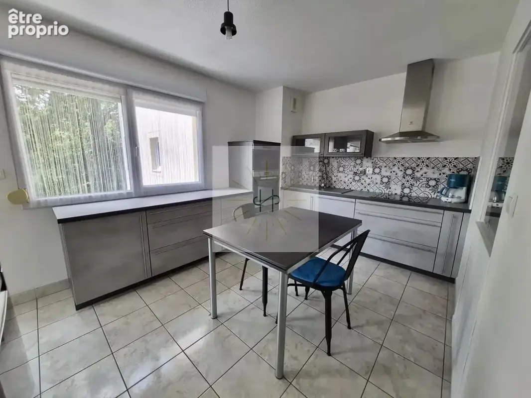 Appartement 90 m² à Montelimar  - photo 2