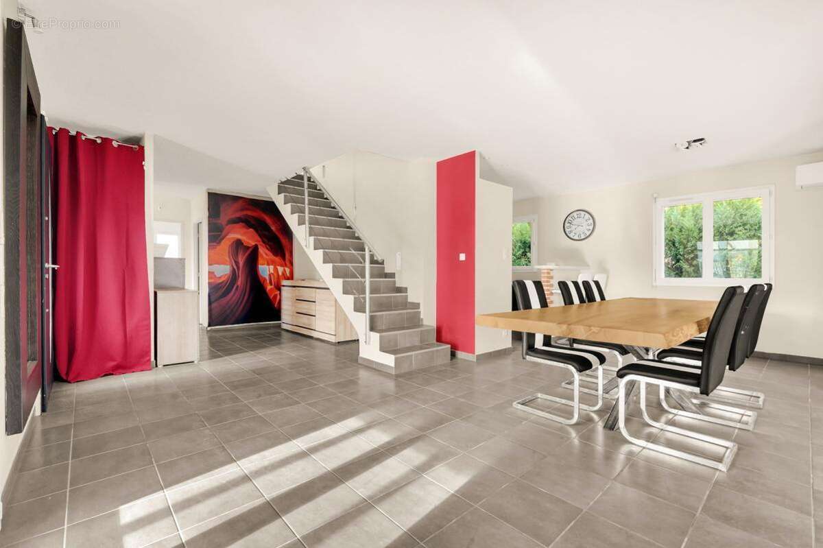 Maison à VERDUN-SUR-GARONNE