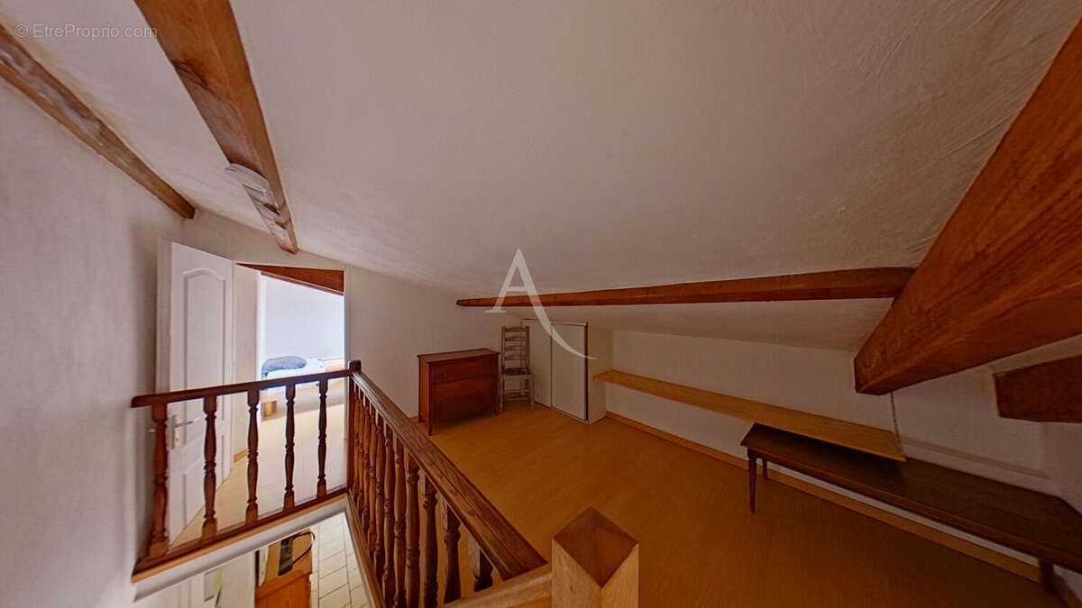 Maison à GINASSERVIS