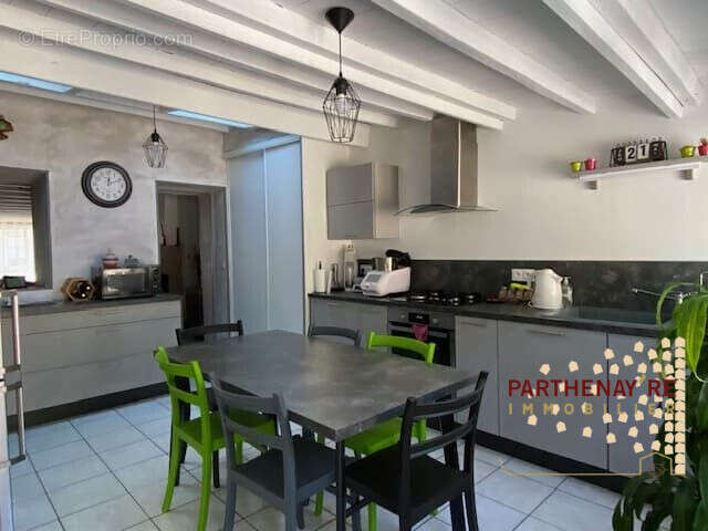 Maison à PARTHENAY