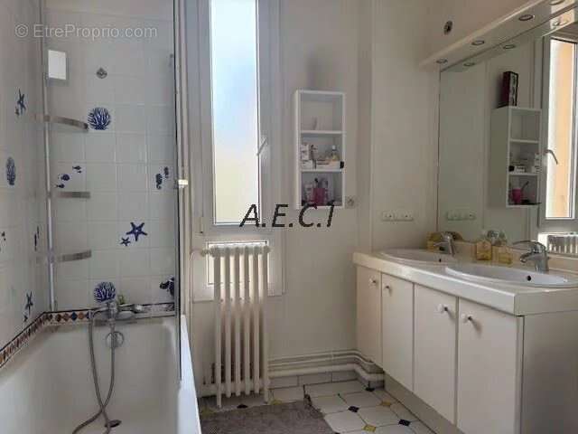 Maison à ASNIERES-SUR-SEINE