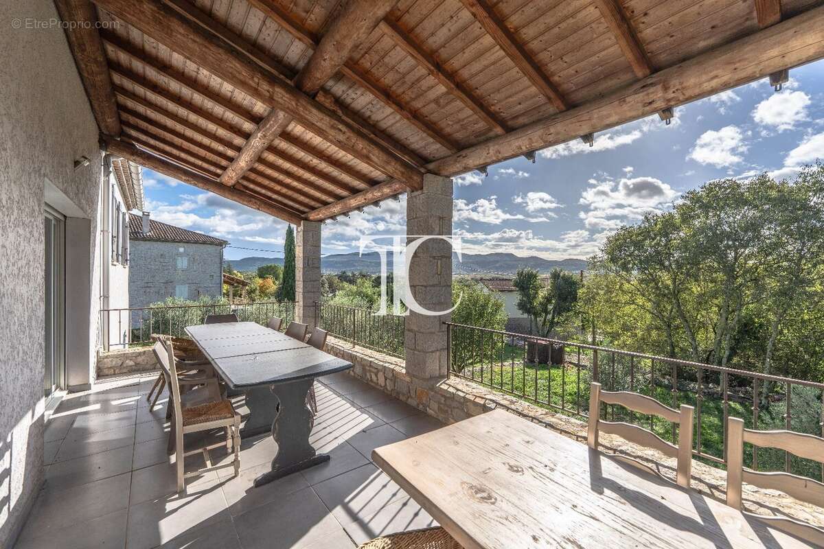 Maison à SAINT-ALBAN-AURIOLLES