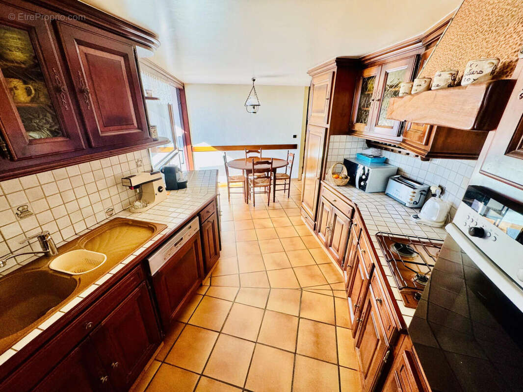 cuisine - Maison à VETRAZ-MONTHOUX