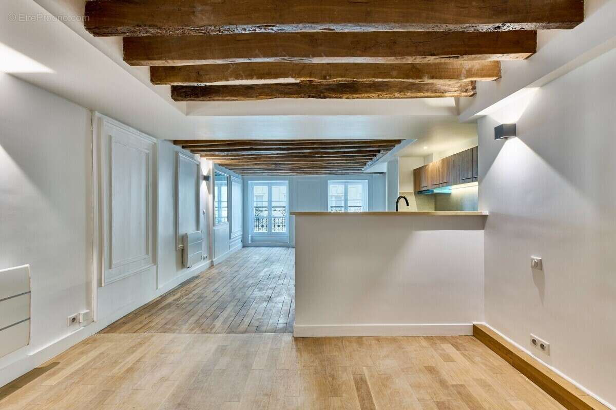 Appartement à PARIS-2E
