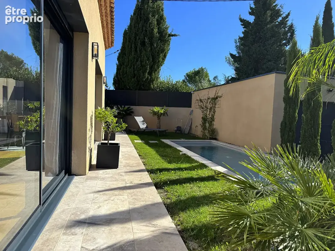 Villeneuve Les Avignon -  Villa contemporaine de plain-pied - photo 5