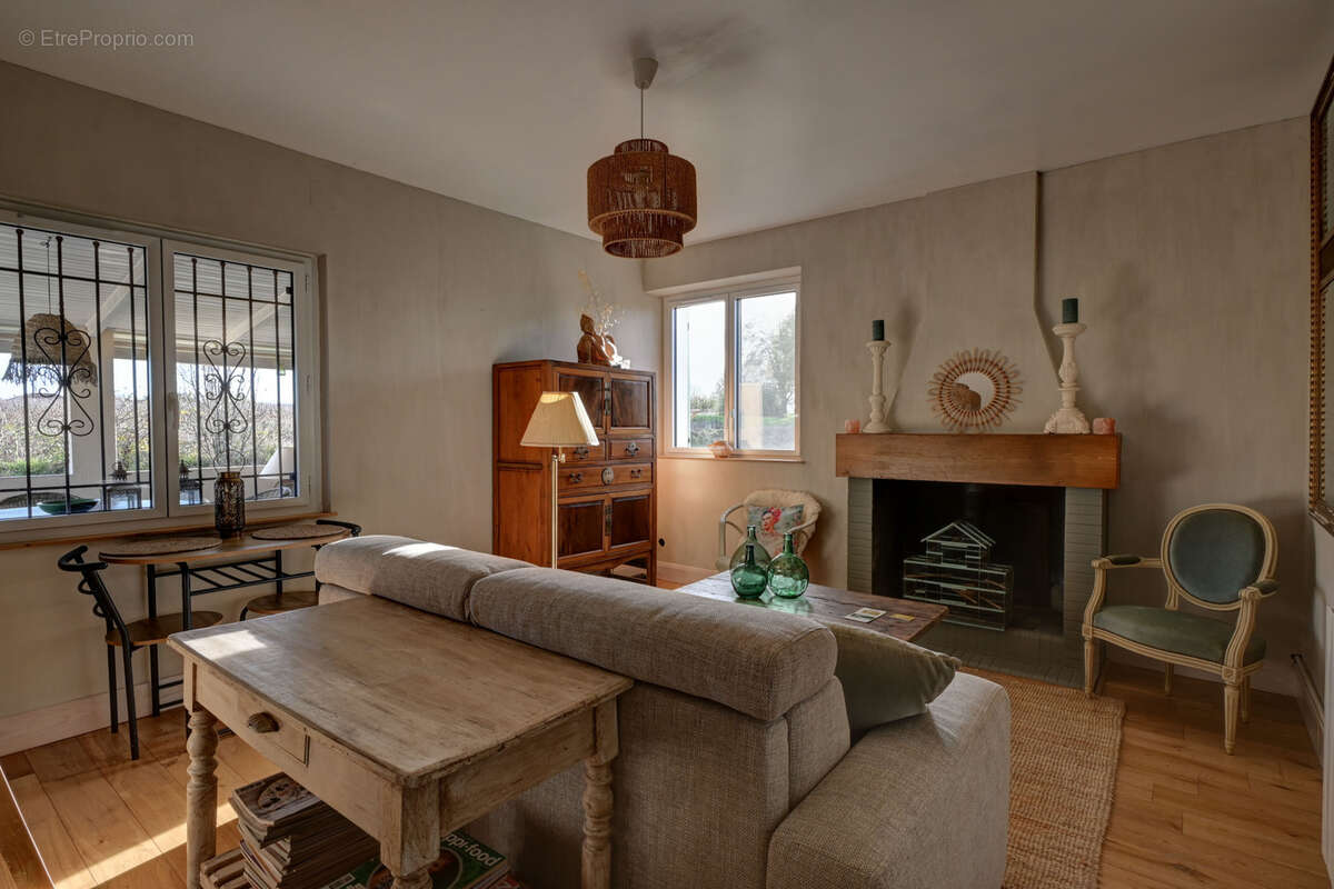 Maison de campagne avec piscine et grange et gîte - photo 9