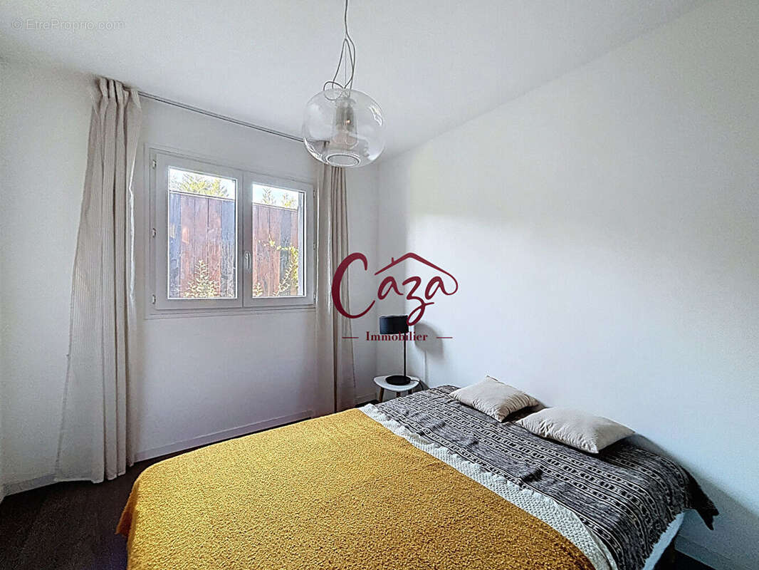 Maison à CAMBLANES-ET-MEYNAC