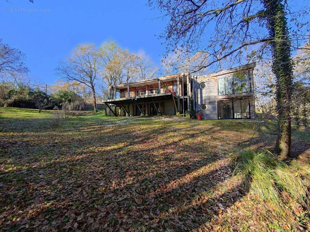 Maison à CABANAC-ET-VILLAGRAINS