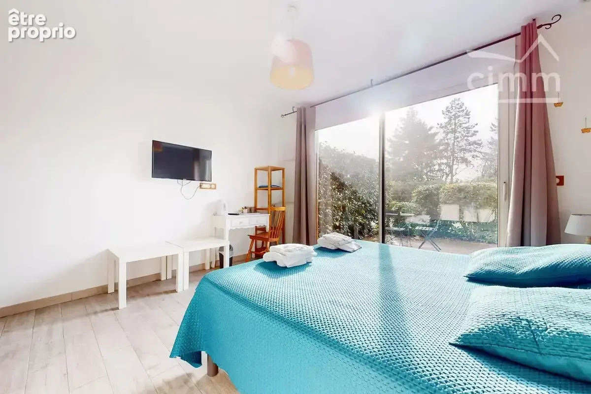 À vendre – Ensemble de chambres d’hôtes à Mer (Loir-et-Cher) - photo 5