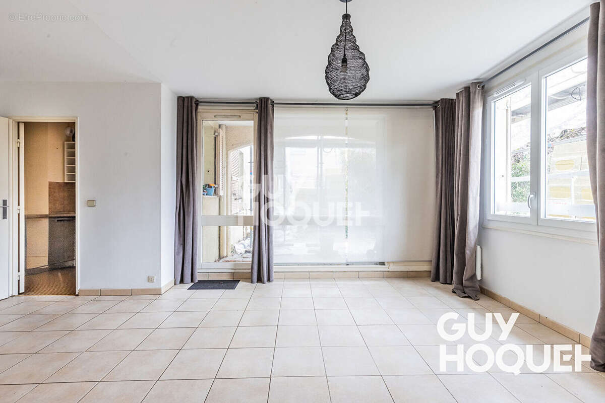Appartement à ATHIS-MONS