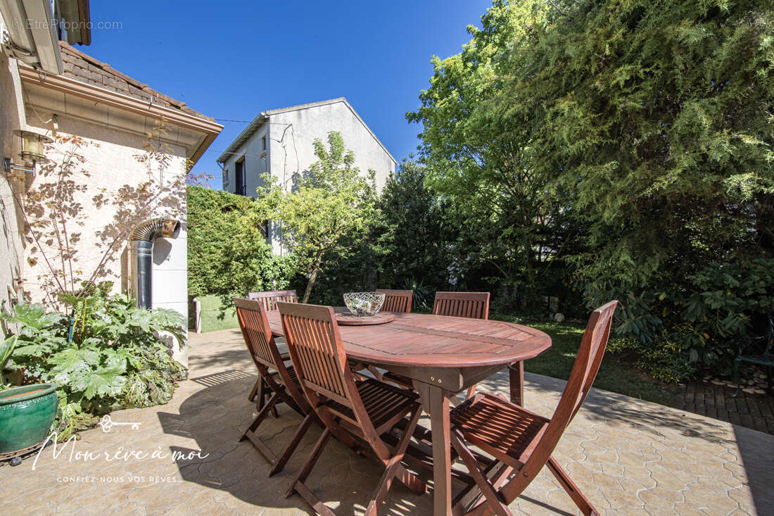 Maison à HOUILLES
