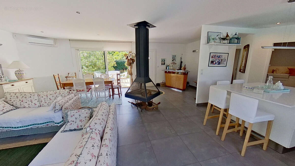 Maison à GUJAN-MESTRAS