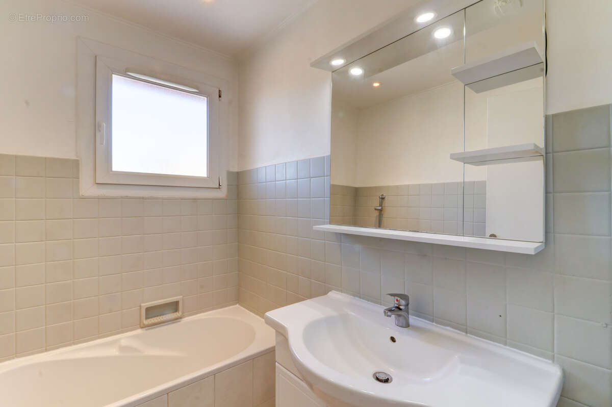 Appartement à MANDELIEU-LA-NAPOULE