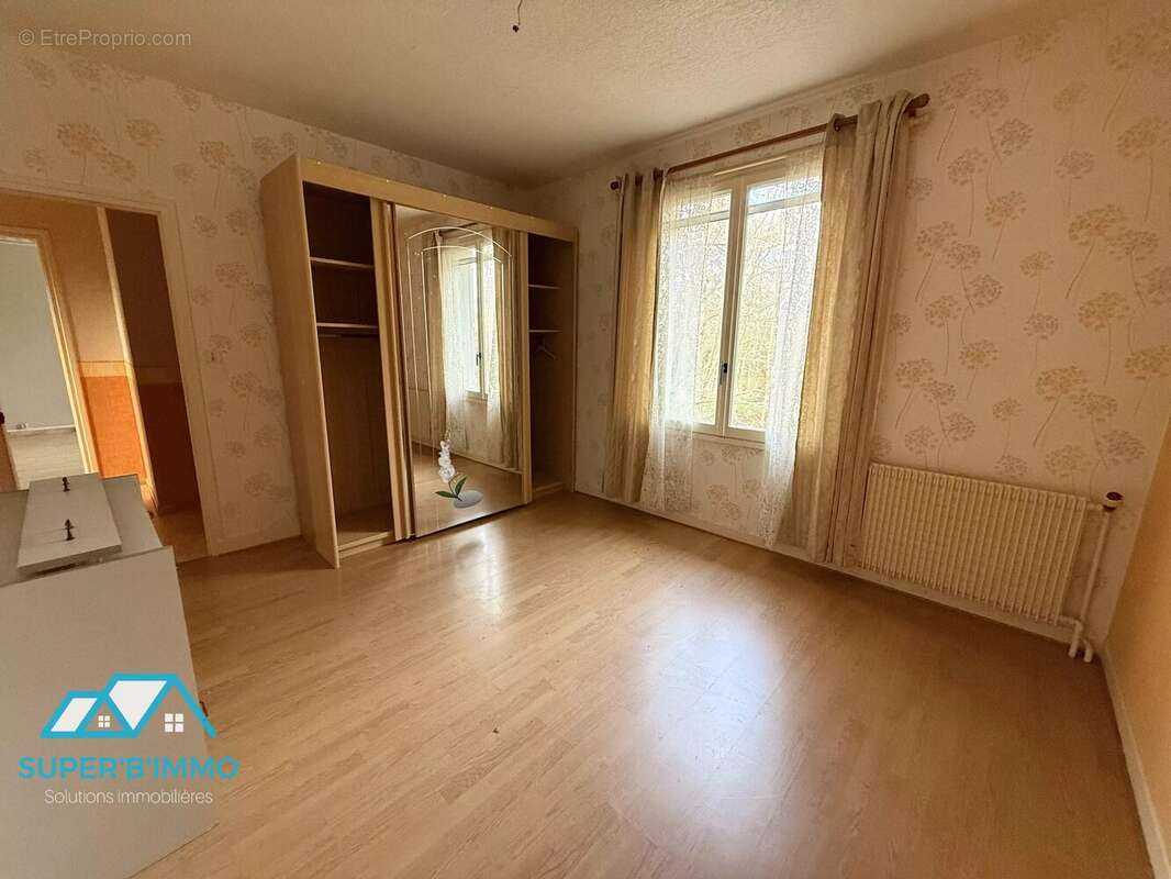 Appartement à VEZEZOUX