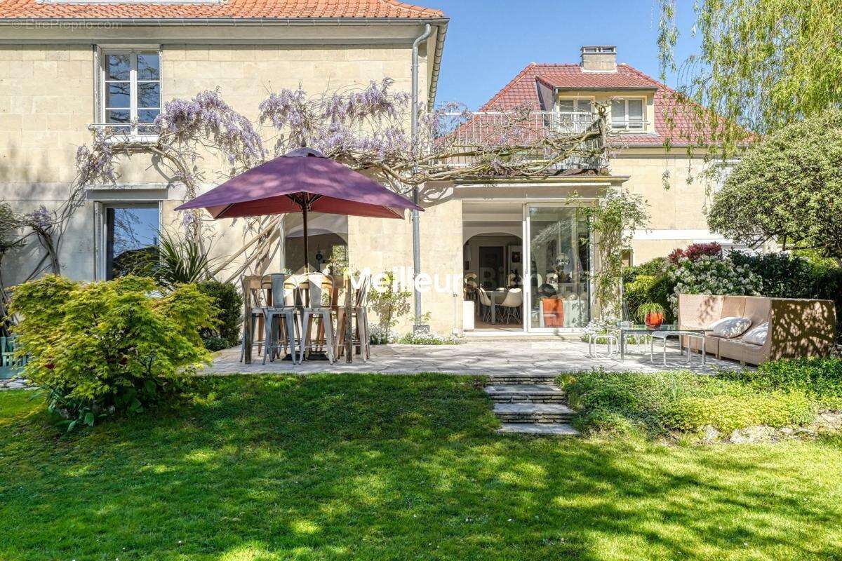 Maison à LA CELLE-SAINT-CLOUD