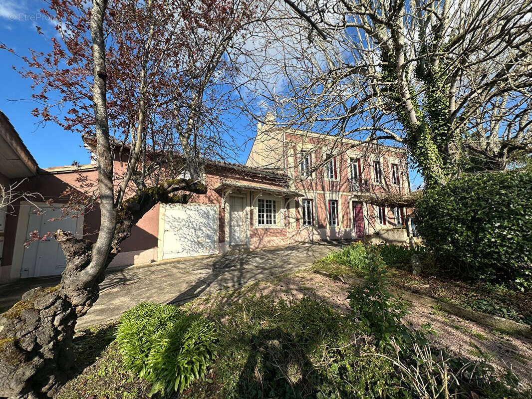 Maison à CASTELNAU-D'ESTRETEFONDS