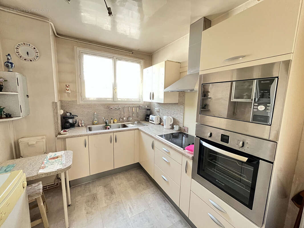 Appartement à AUBERVILLIERS