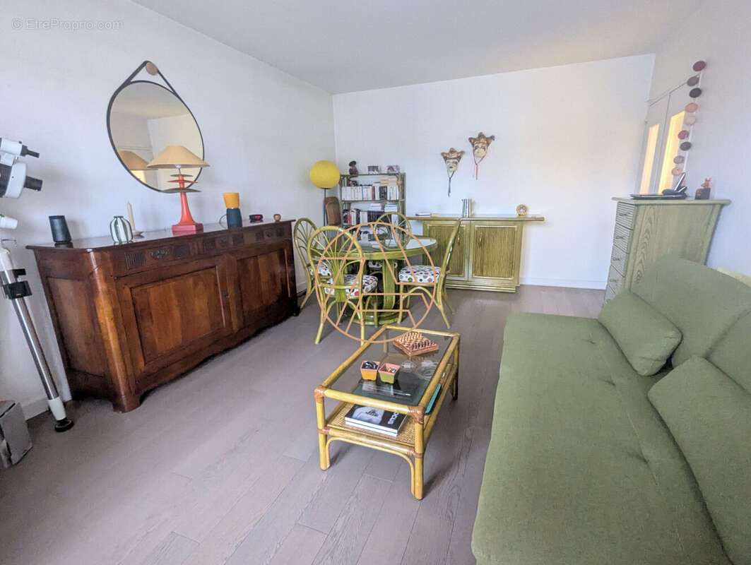 Appartement à SAINT-MAUR-DES-FOSSES