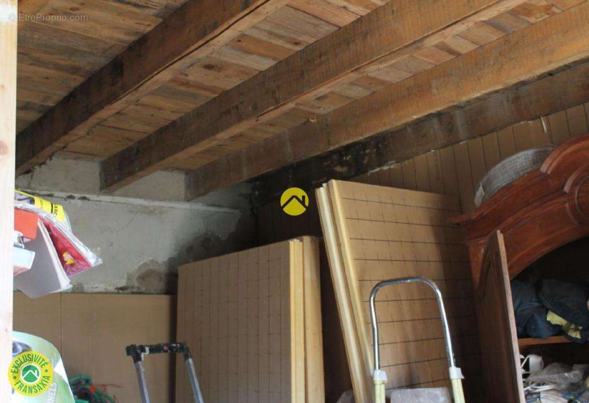Maison 100 m² à Vic-Sur-Cere  - photo 6