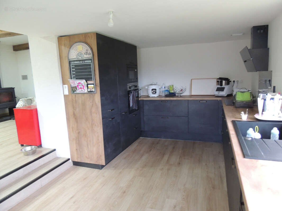 Maison à SAINT-MARTIN-DES-NOYERS