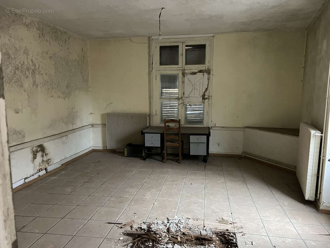 Maison à CHAROLLES