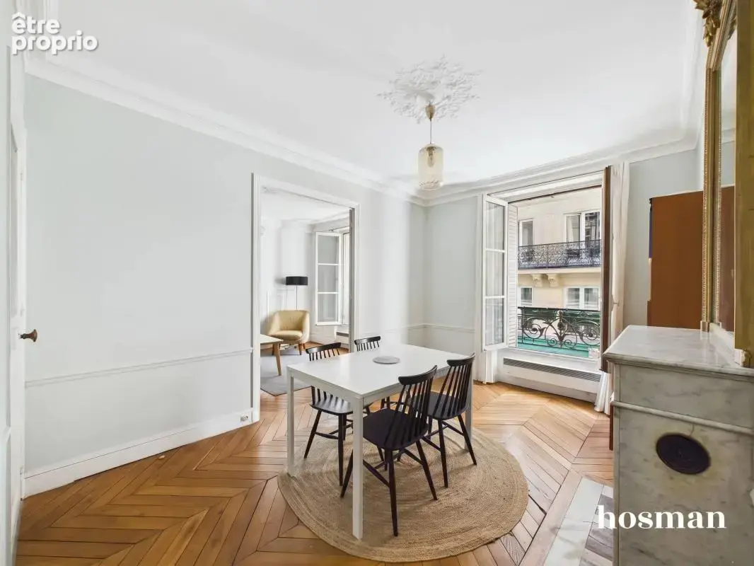 Paris 9e – appartement de charme – parquet, moulures & cheminées – rue calme - photo 2