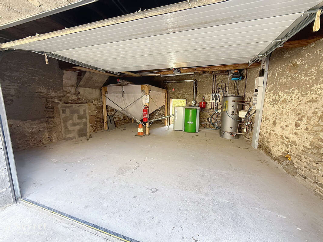 Tartaras   maison de village en pierre   env. 180 m2   4 chambres   garage 36m2 - photo 15