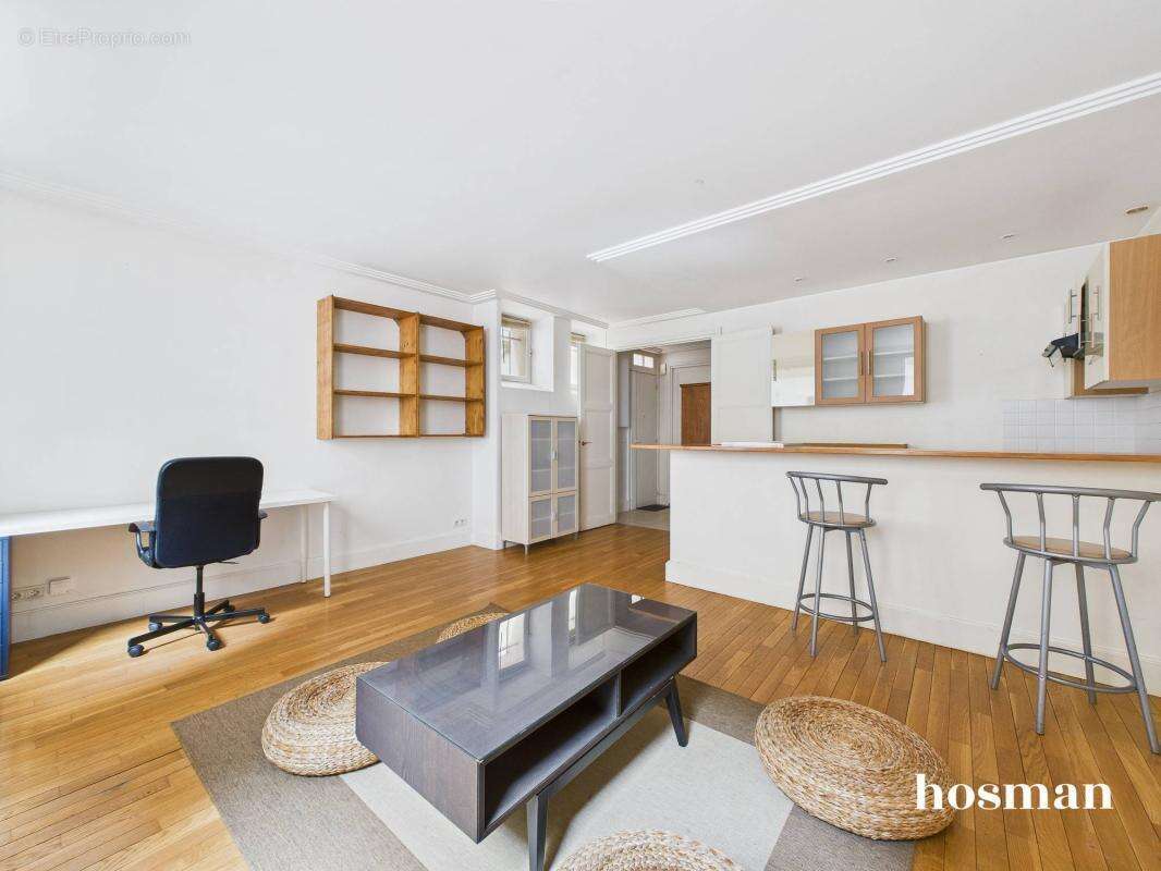 Appartement à PARIS-7E