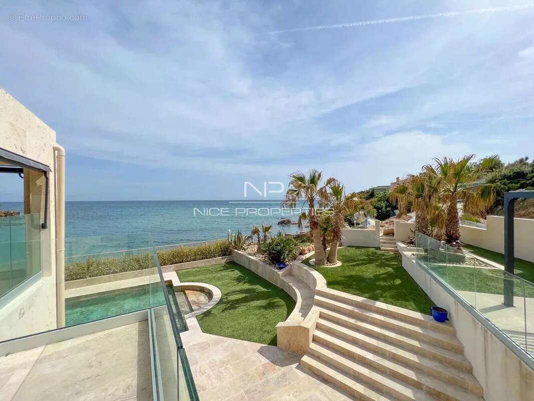 Jolie villa pieds dans l'eau - photo 17