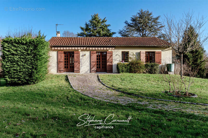 Maison à ANNESSE-ET-BEAULIEU