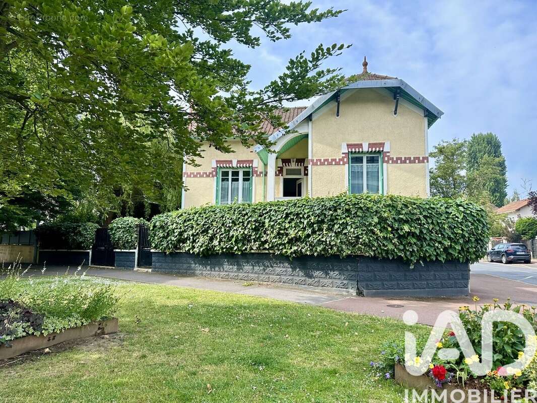 Photo 8 - Maison à LIVRY-GARGAN