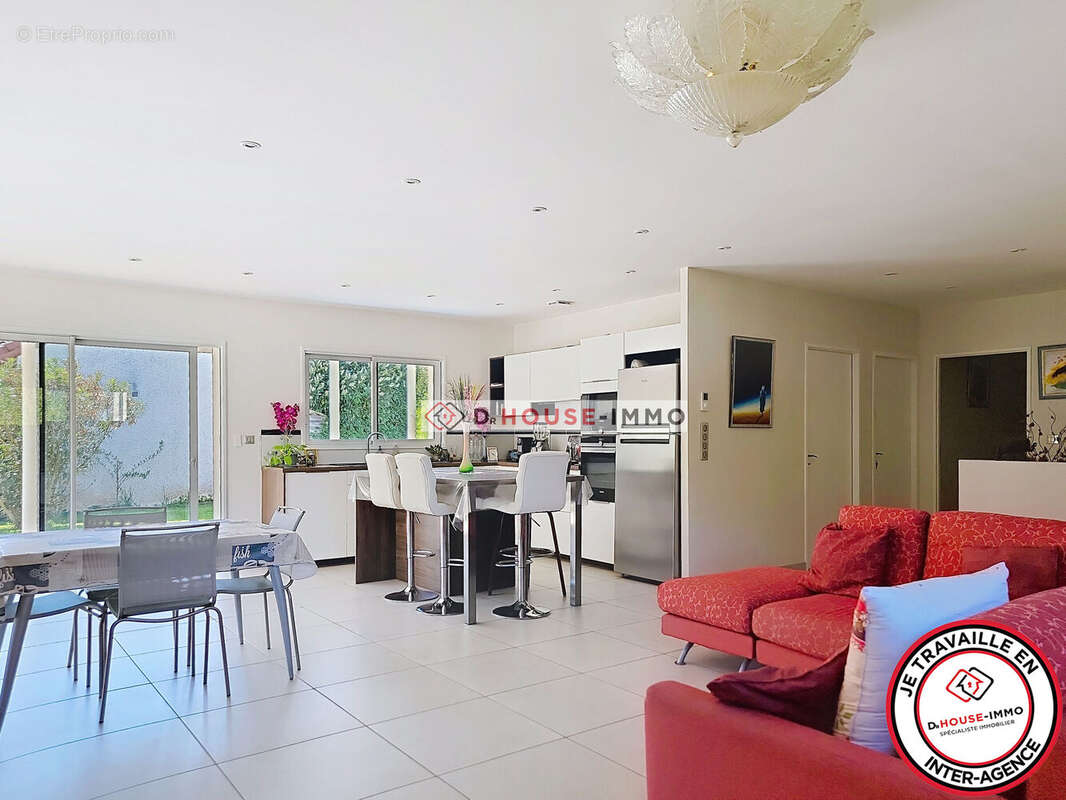 Maison 122 m² à Saint-Quentin-Sur-Isere  - photo 12