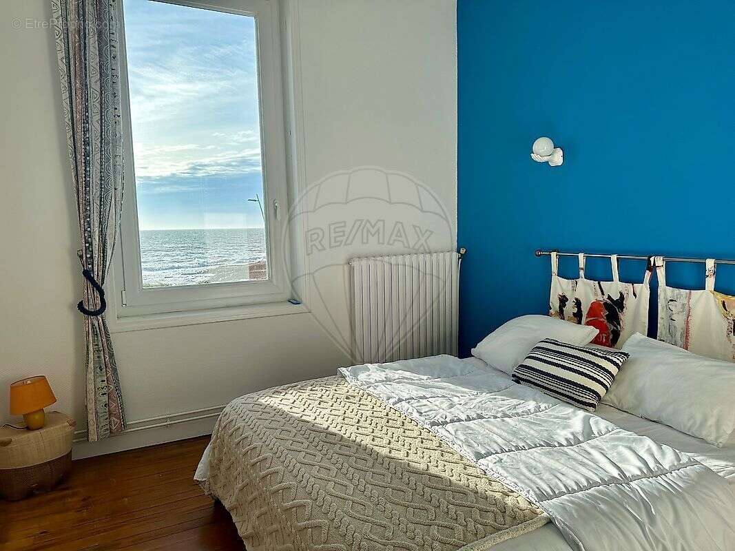 Maison à VAUX-SUR-MER